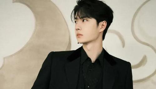 娱乐八卦爆料吃瓜模板,当红明星的惊人往事，你绝对想不到！